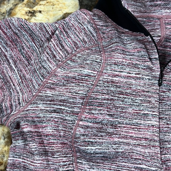 Lululemon Runderful 1/2 Zip Size 6 - Picture 10 of 11
